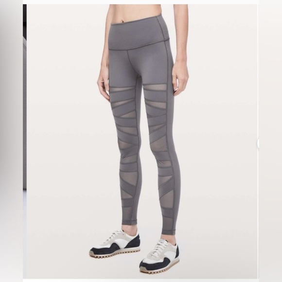 lululemon athletica Pants - Lululemon Athletica Black Wunder Legging Tech Mesh Size 4